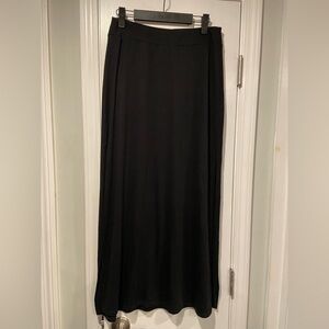 Joe B Size L Black Pull On High Double Slit Stretchy Flowy Maci Skirt